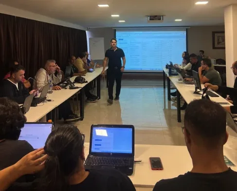Curso presencial da FourM