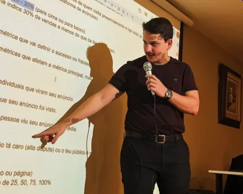 João Macario palestrando